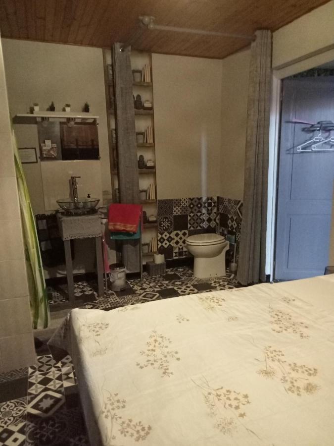 Le Repaire Des Ecureuils Bed & Breakfast Bourg-Argental Exterior foto