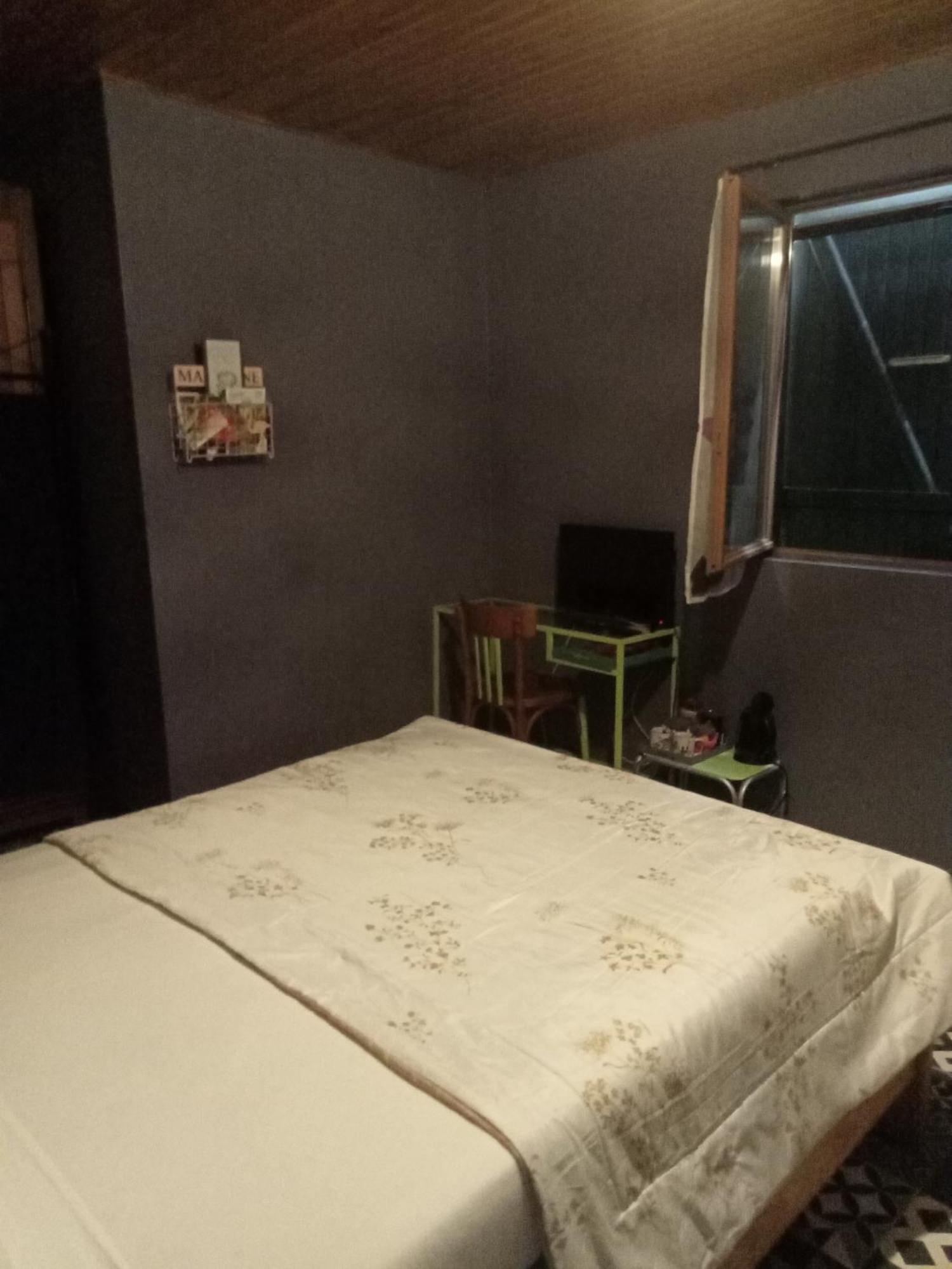 Le Repaire Des Ecureuils Bed & Breakfast Bourg-Argental Exterior foto